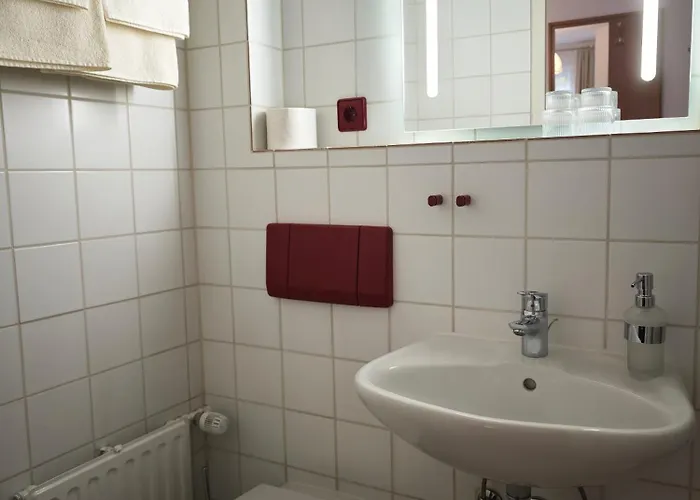 Guest house Sarah 3*